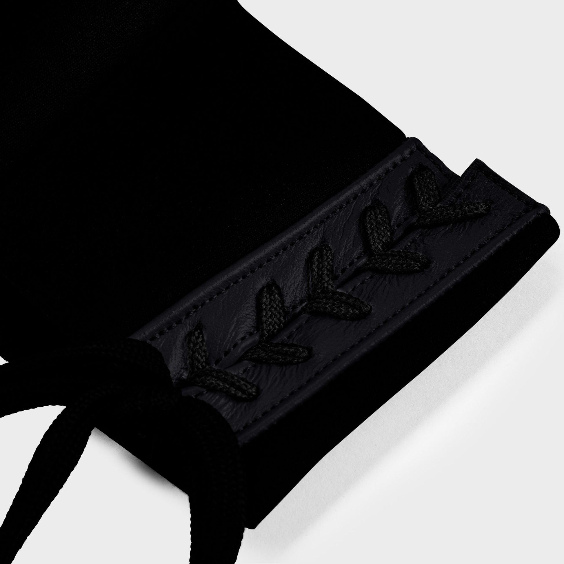 PROTECTOR INGUINAL DE BOXEO DE CUERO GENUINO - NEGRO