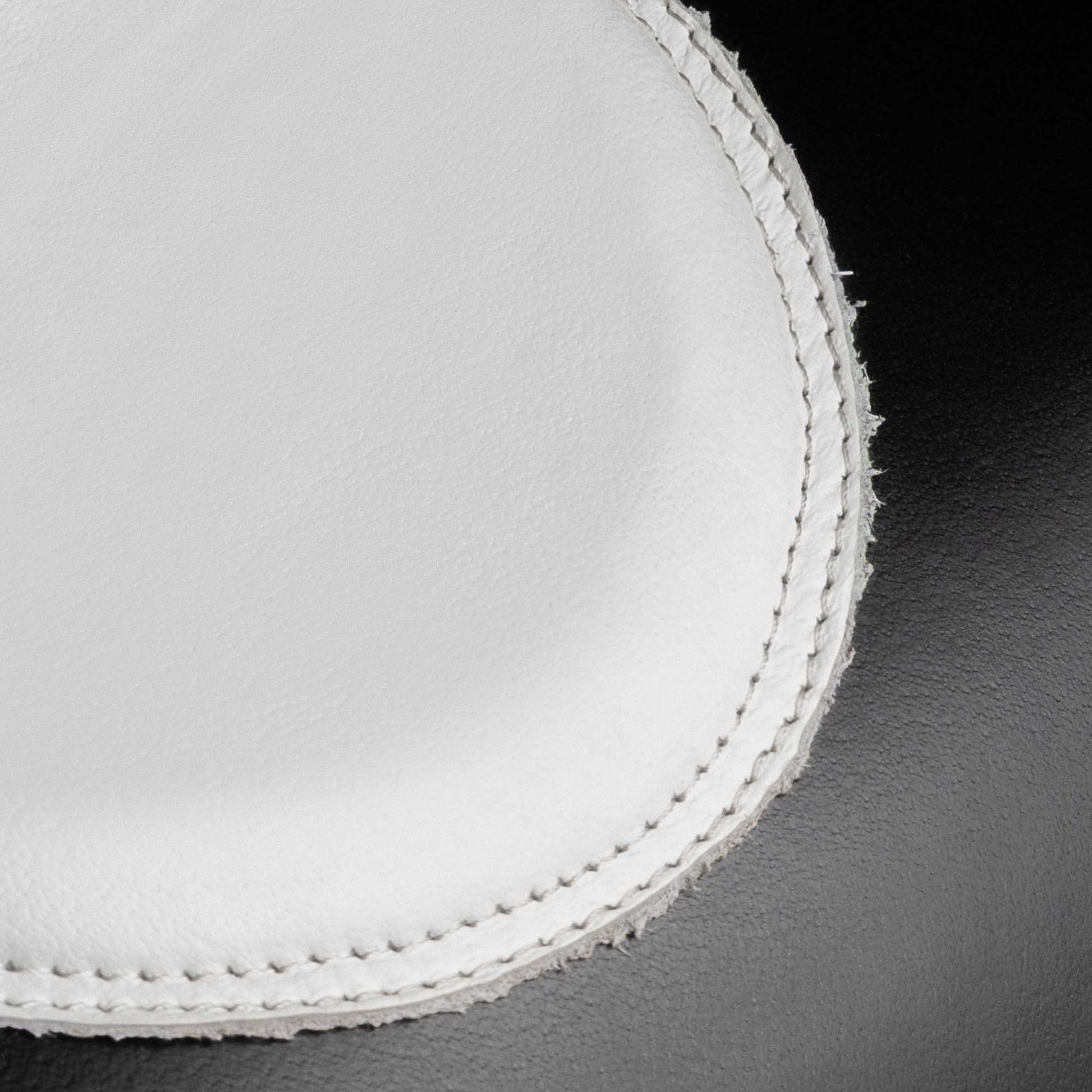 SACO DE BOXEO DE CUERO GENUINO DE MONTAJE EN PARED NEGRO