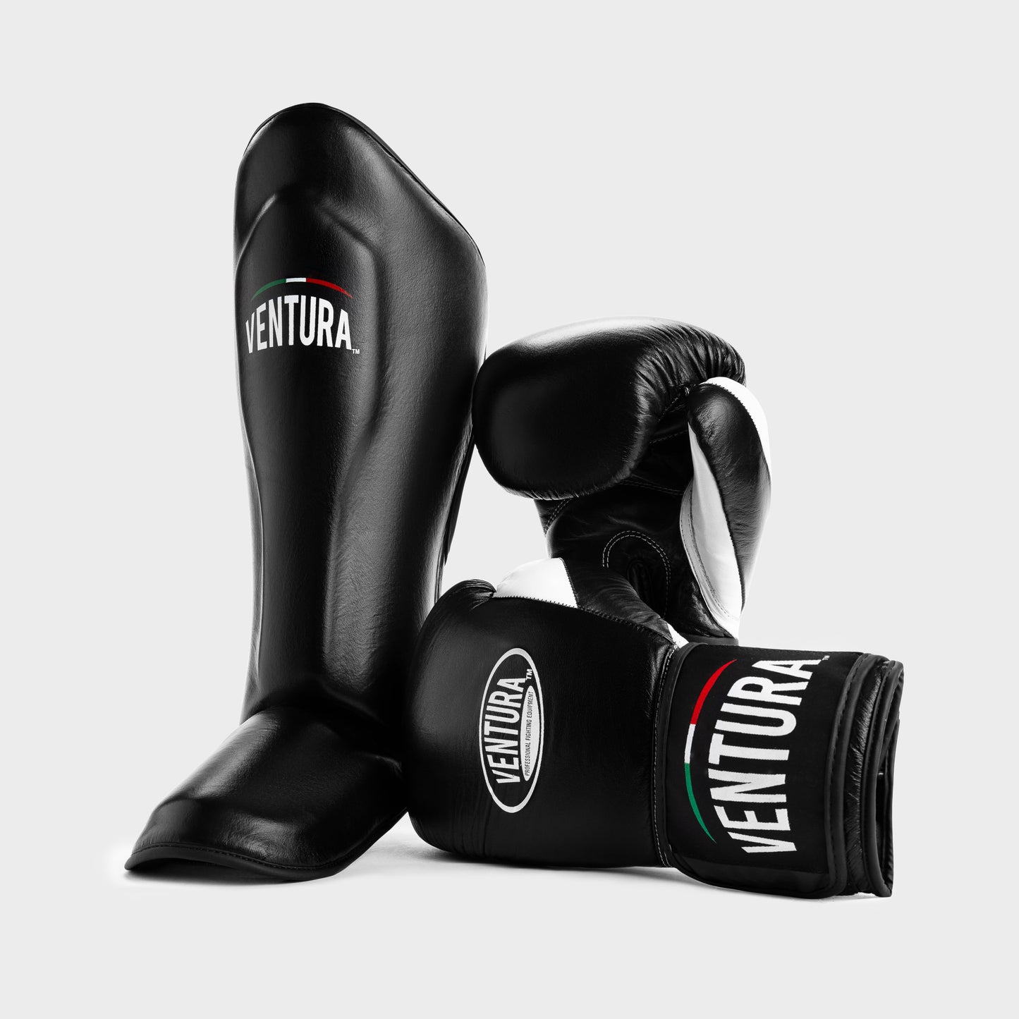 GANTS DE BOXE ET PROTÈGE-TIBIAS EN CUIR VÉRITABLE  - NOIR