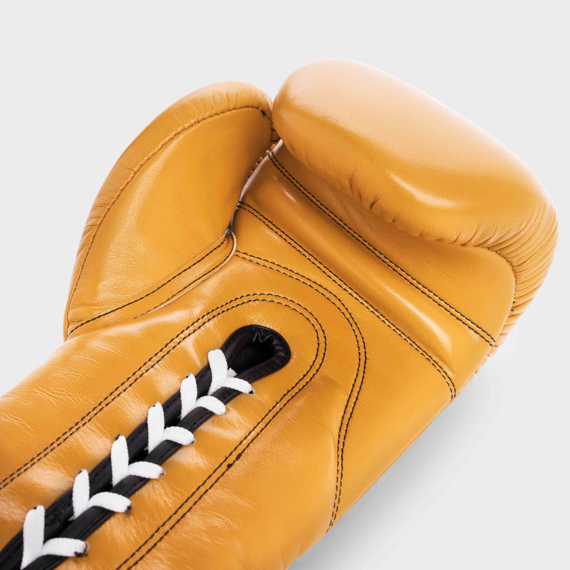 GUANTES DE BOXEO CON CORDONES DE CUERO GENUINO - DORADO