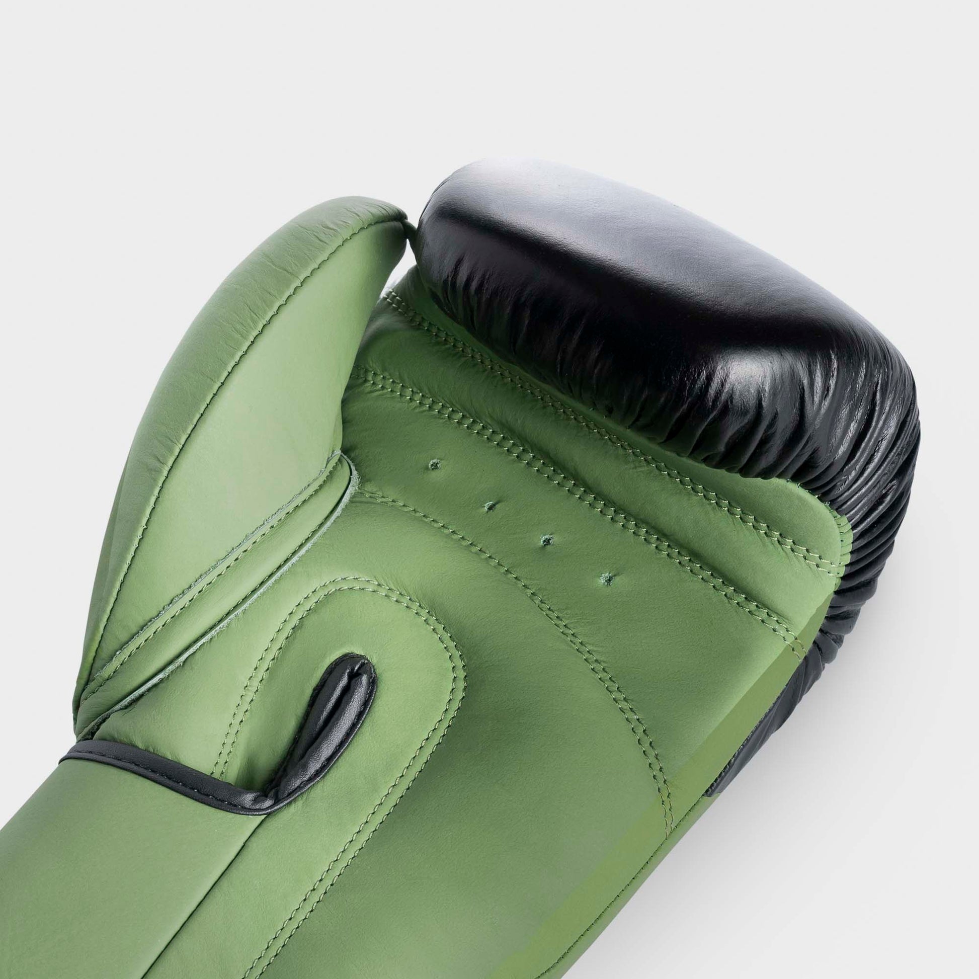 Guantoni da boxe in vera pelle - arrow, nero/verde opaco